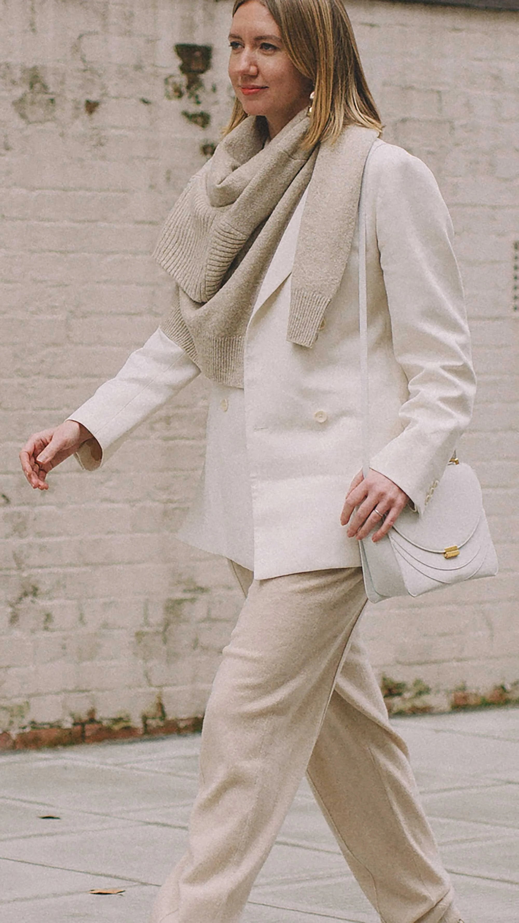 blazer white jeans winter outfit ideas