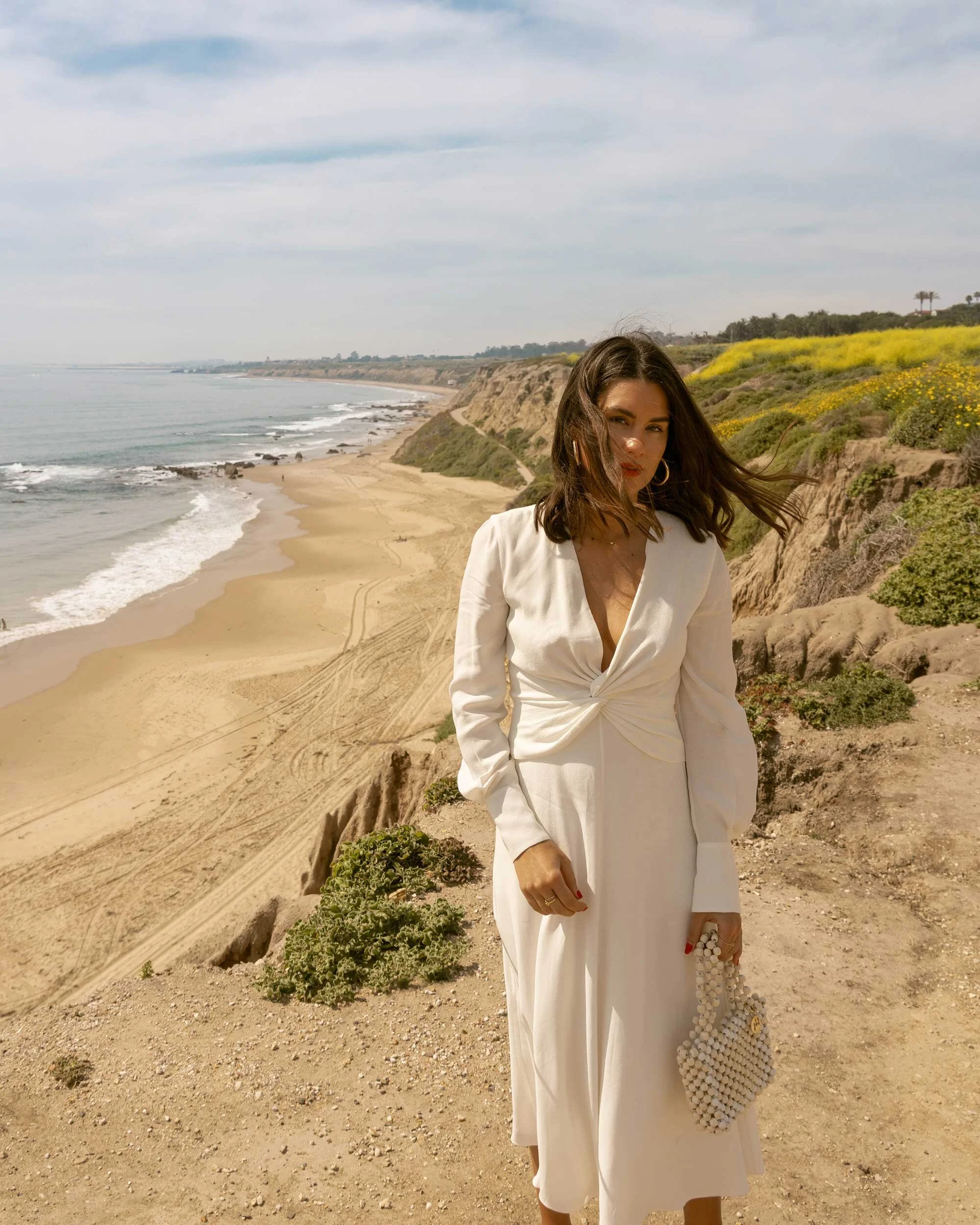 Sarah+Butler+of+Sarah+Styles+Seattle+wears+Equipment+Faun+crepe+midi+dress+in+white+with+a+flatteringly+knotted+front+and+plunging+neckline+for+the+perfect+spring+outfit+|+@sarahchristine+-10.jpg