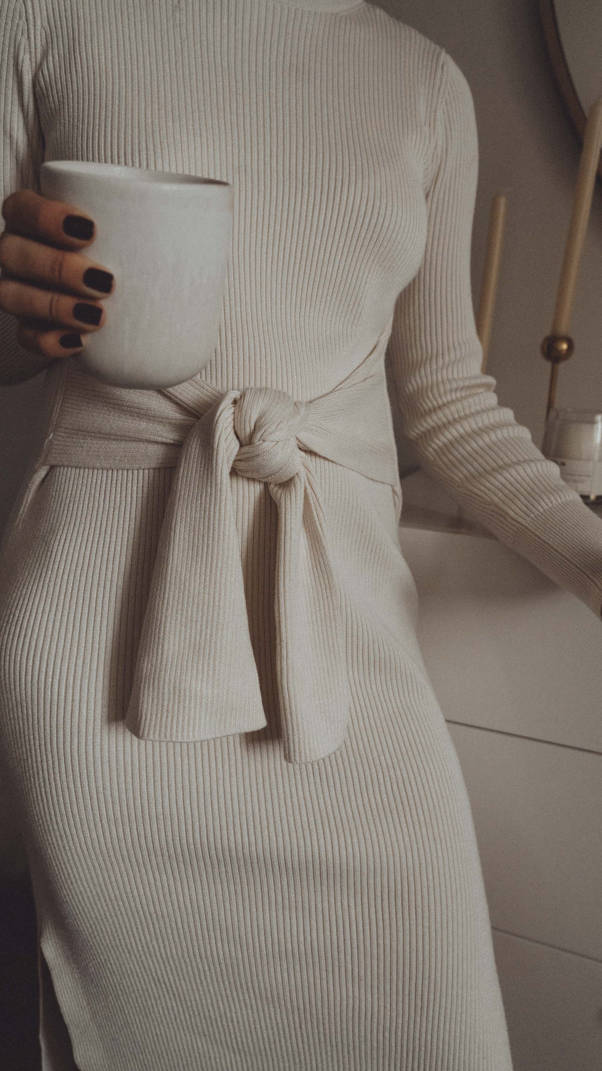 November at Home Sweater Dress for Cold Weather. Sarah Butler of @sarahchristine wearing & Other Stories white long sleeve ribbed midi sweater dress and  in Seattle, Washington.-3.jpg