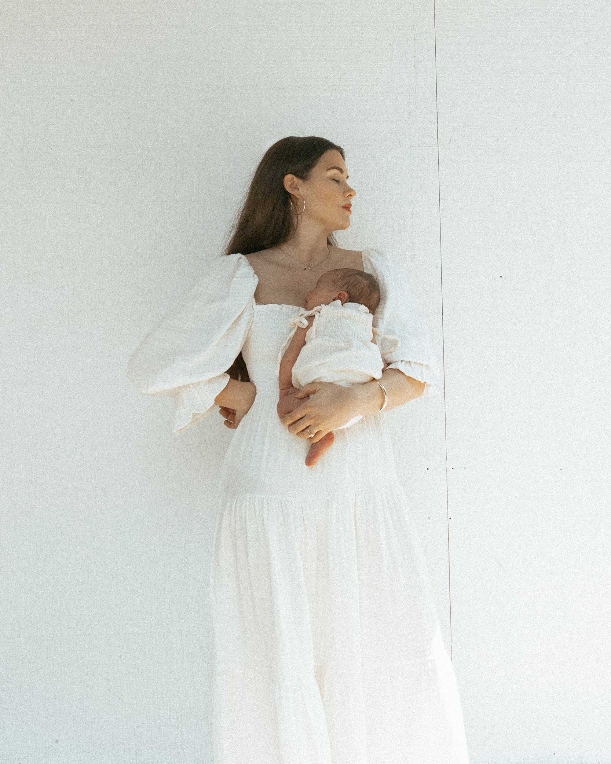 Mommy and Me outfit cute cottage style summer dress. Sarah Butler of @sarahchristine wearing white puff sleeve midi dress in Seattle, Washington - 4.jpg