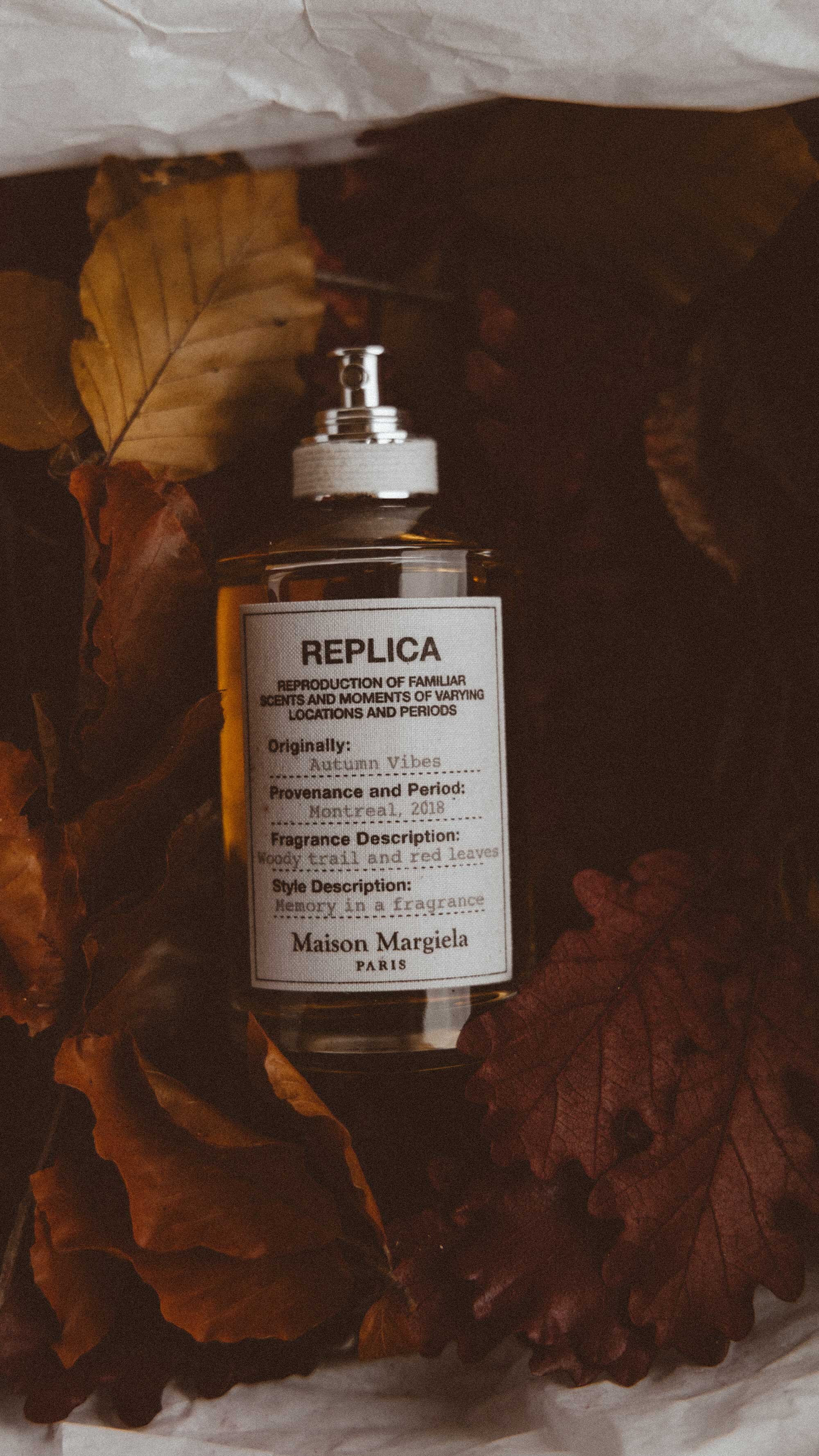 Maison-Margiela-REPLICA-Autumn-Vibes-woody-perfume-balances-a-note-of-fresh-fir-balsam-with-spicy-cardamom-alongside-the-warm-scent-of-cedarwood---4.jpg