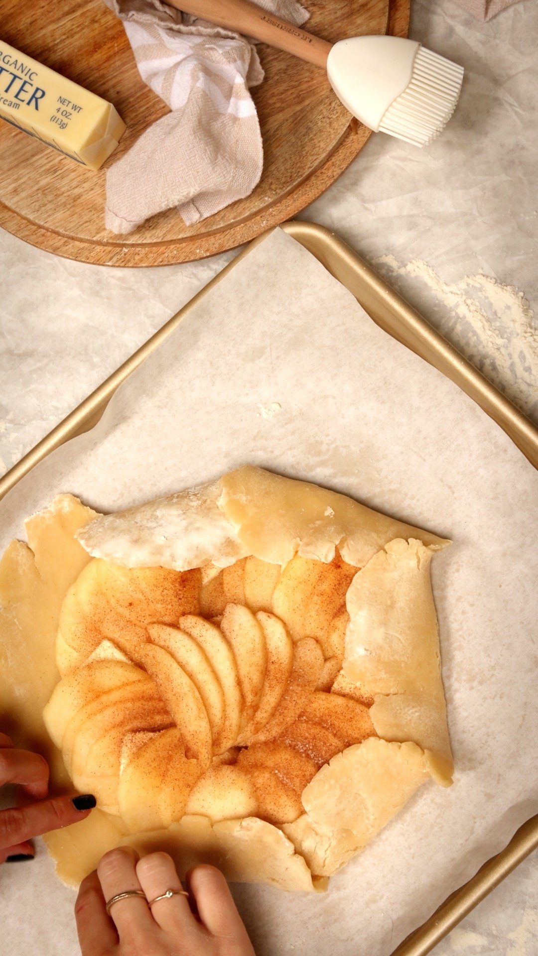 Bake with me: Cinnamon Apple Galette @SarahChristine5.jpg