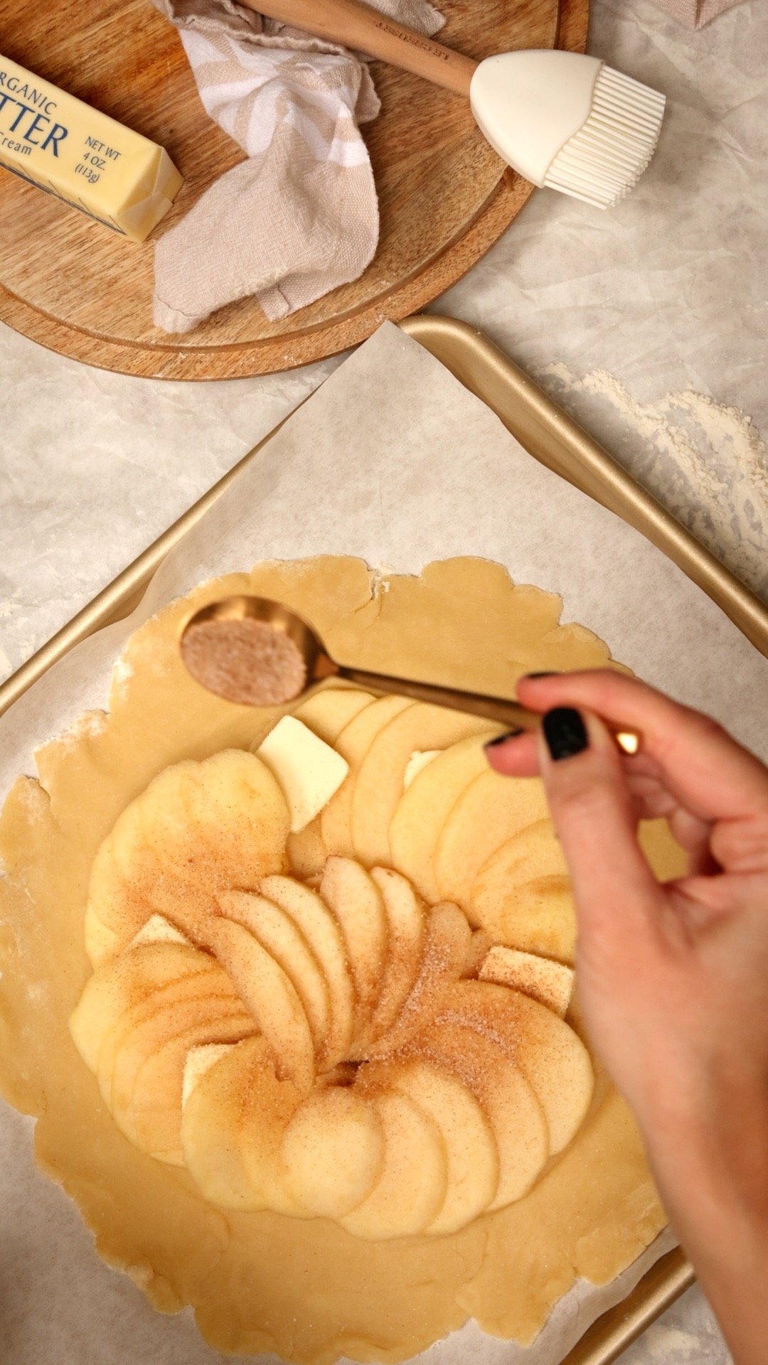 Bake with me: Cinnamon Apple Galette @SarahChristine6.jpg