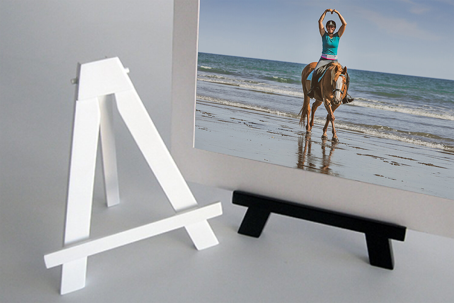 Easel.jpg