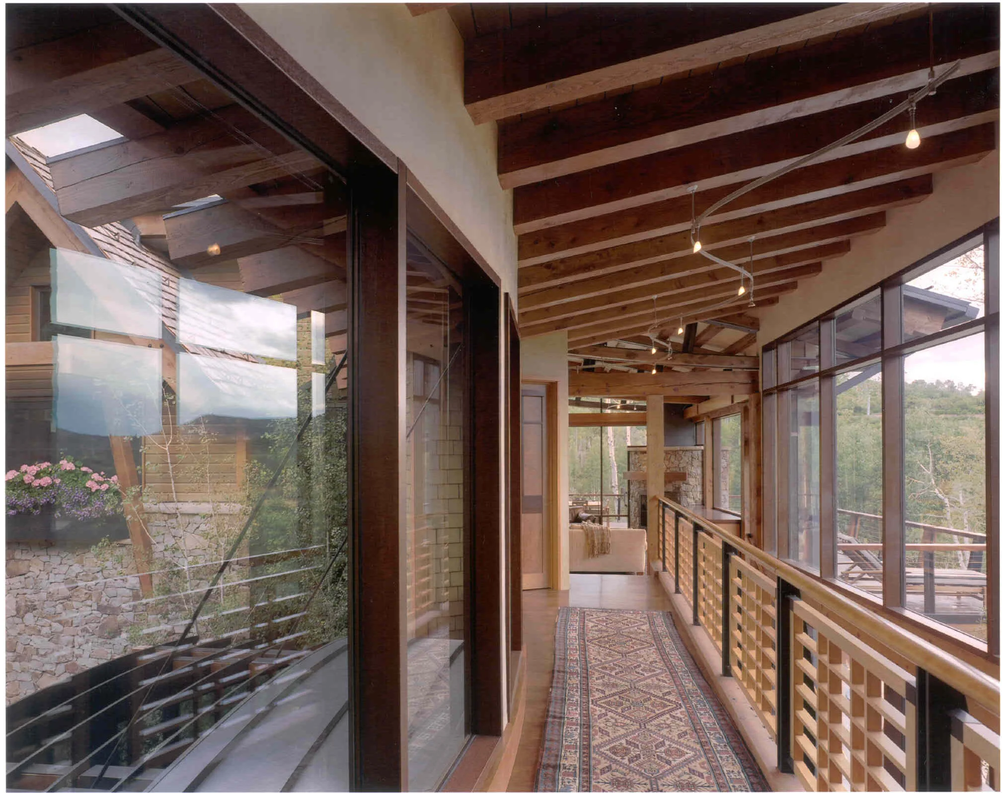 upstairs hallway 2.jpg