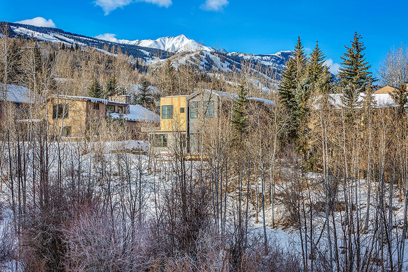 Home looks out to ski slopes of Snowmass Mountain Resort