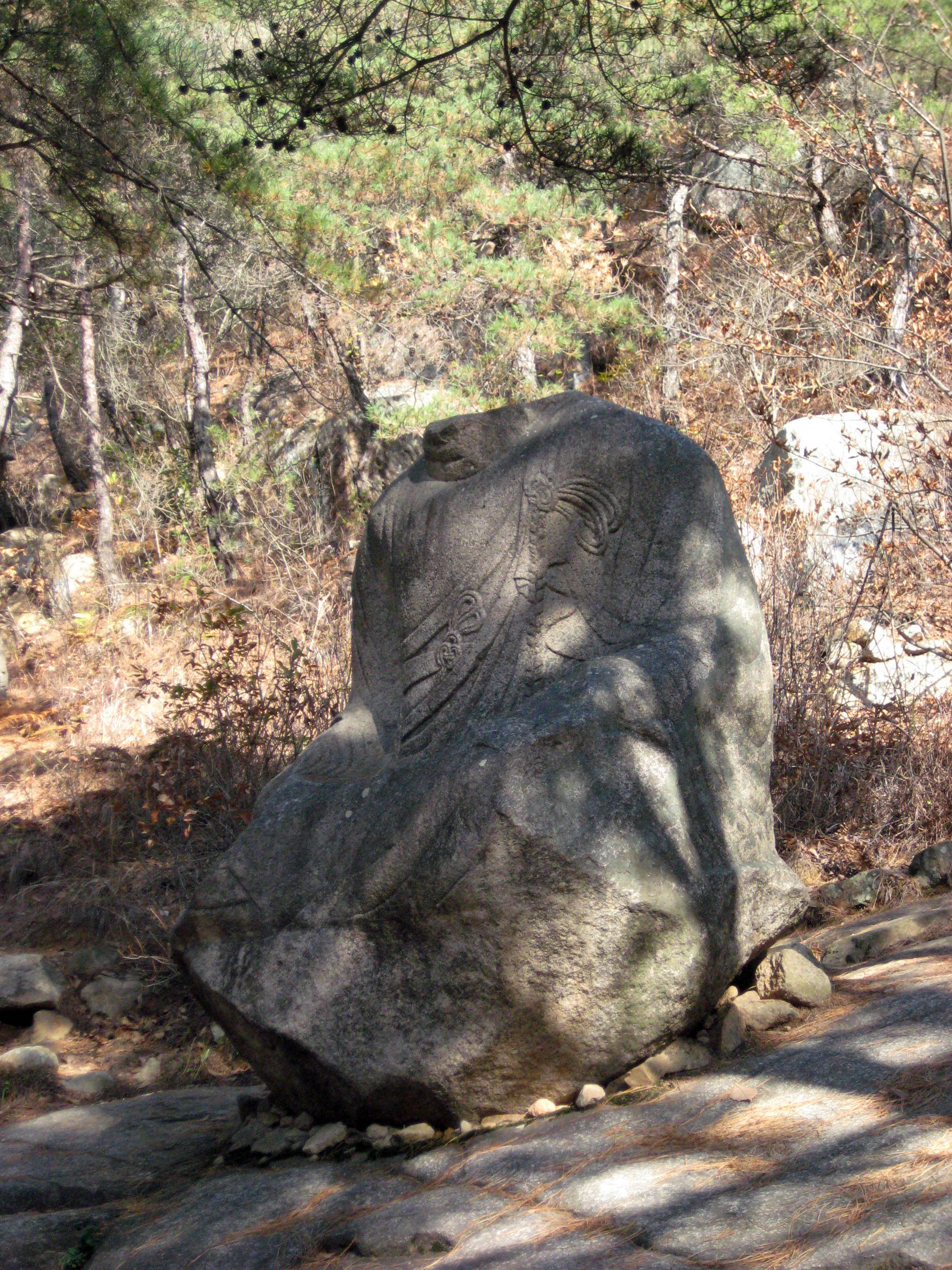 Headless-Buddha.jpg