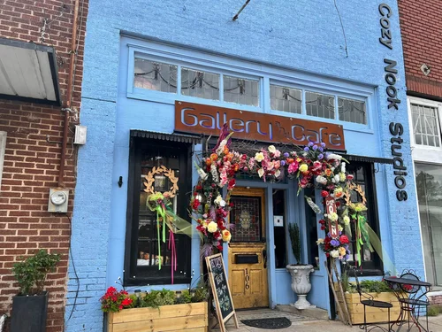 Cozy Nook Gallery & Cafe