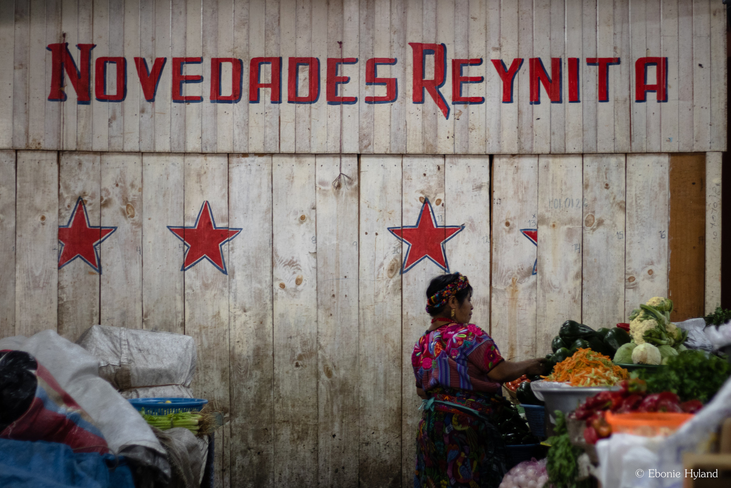 Look at all those fresh, pre-cut and plastic-free vegetables! Xela, Guatemala.