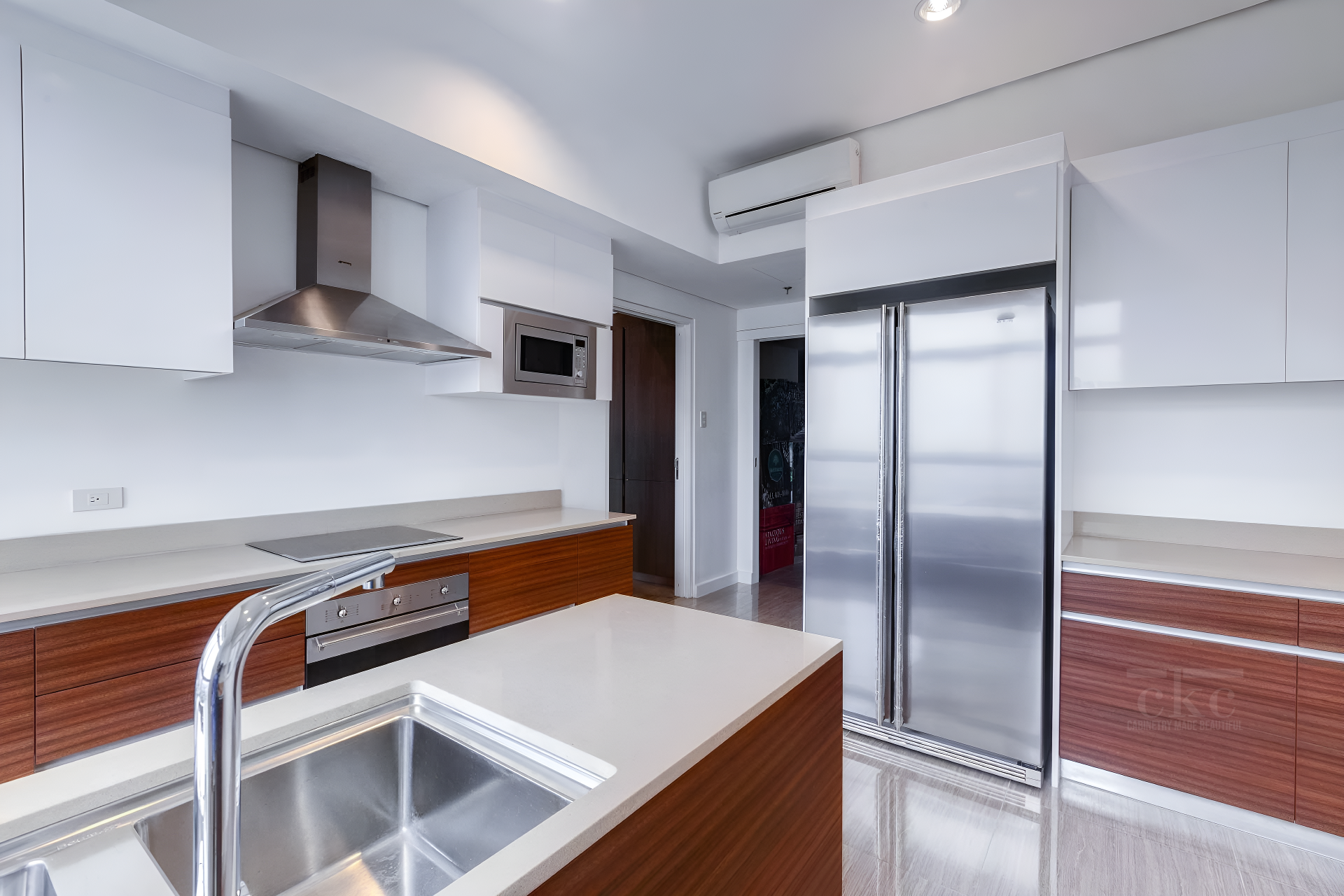 Crafting Luxury at Home: The Beauty of Wood-Grained Cabinets