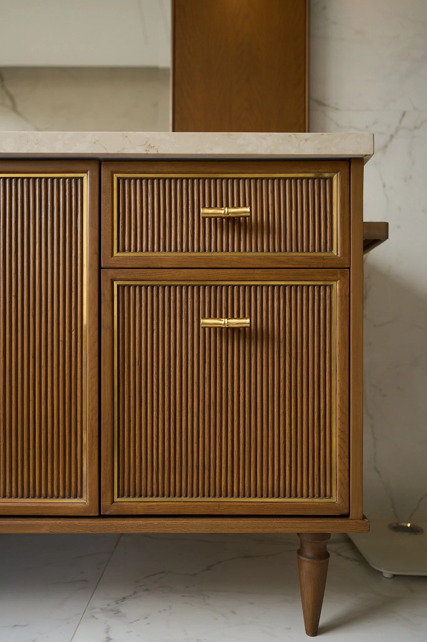 Crafting a Unique Look: Custom Bathroom Vanities for Style Enthusiasts