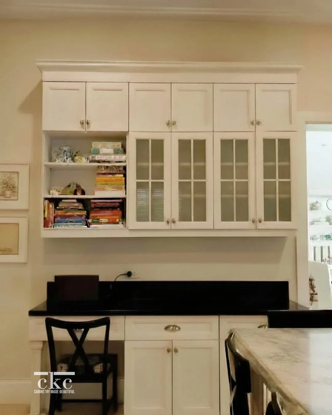 From family recipes to quick weekday meals, this setup gives you the workspace you need and the storage you love. 🤍Custom cabinets that make every moment in the kitchen feel effortless. 

Follow and share if you want a kitchen this organized! 🍽️✨
