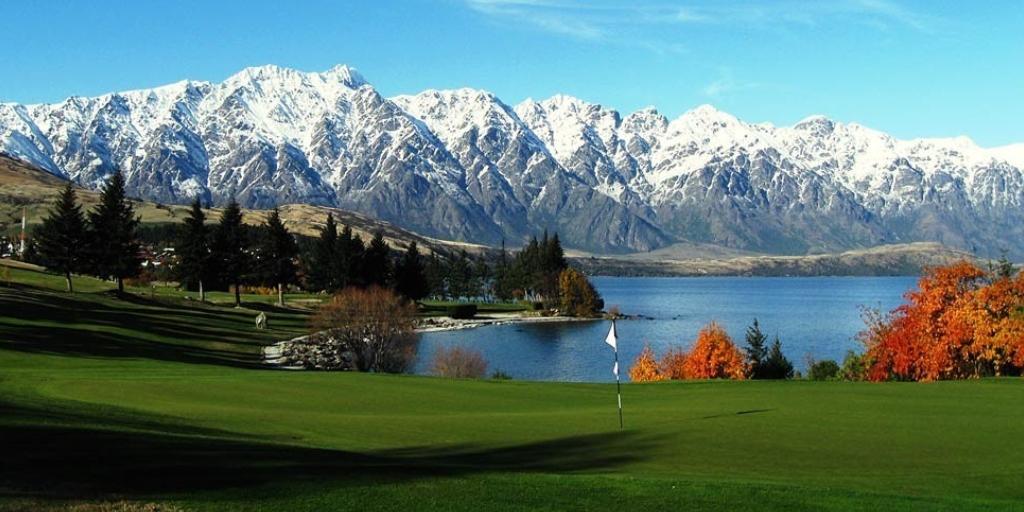 Golf+in+Queenstown.jpg