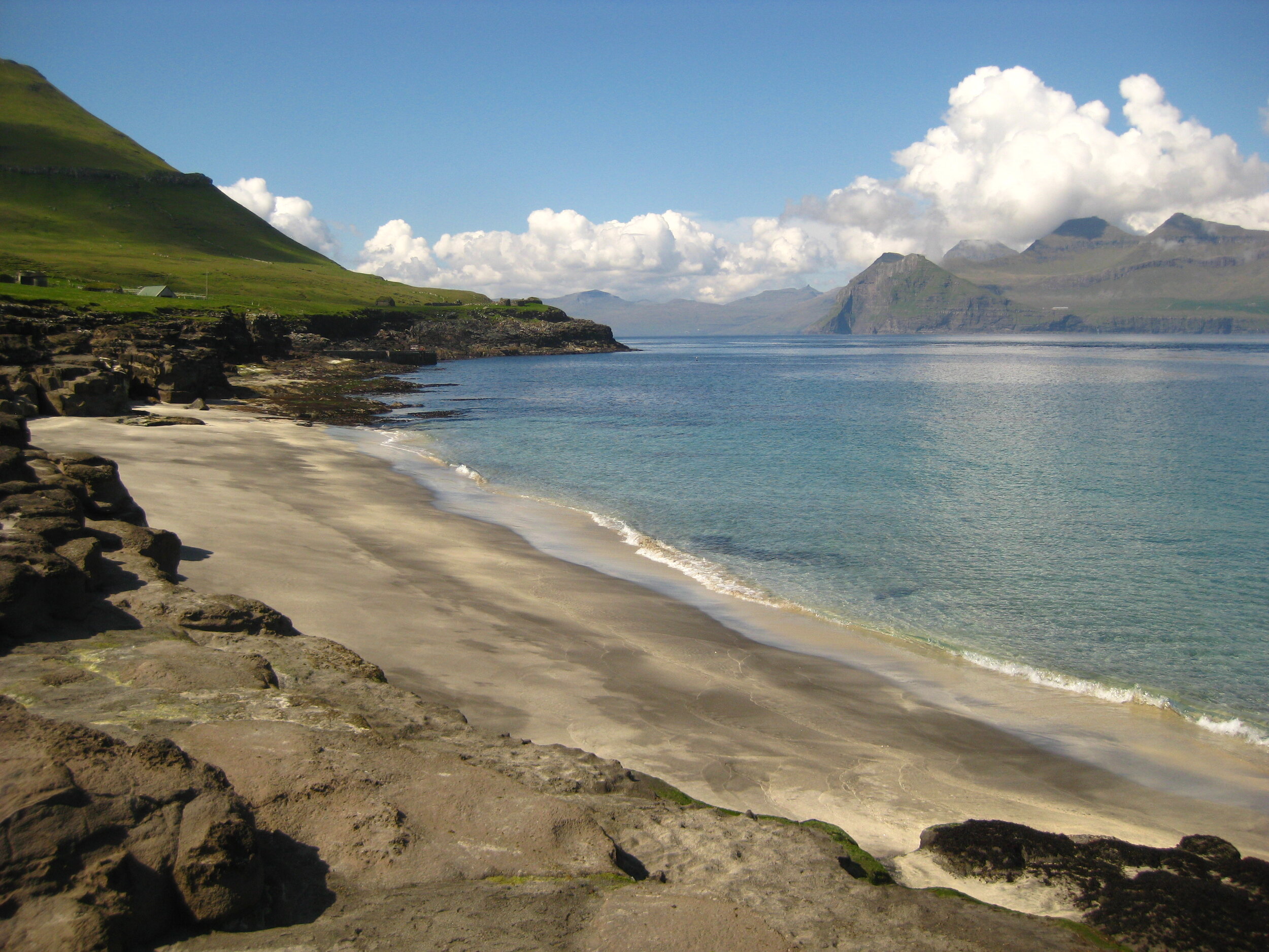  The shellsand beach is a rare habitat in the Faroes 