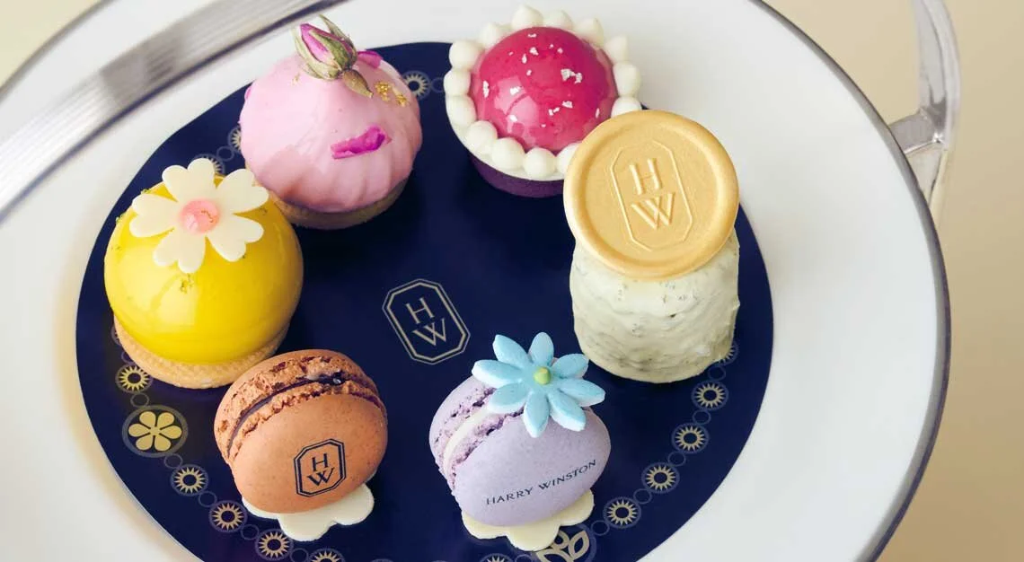 Mothers-day-afternoon-high-tea-fullerton-bay-landing-point-harry-winston-5-2021-robb-report-sg.jpg