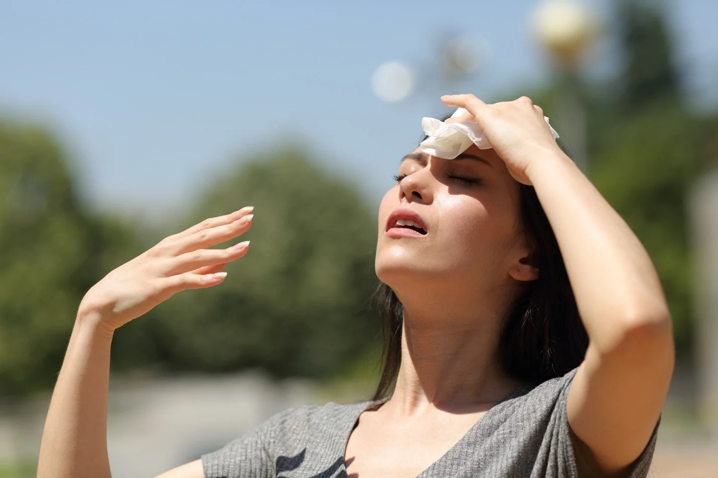 How Singapore’s Hot and Humid Weather Triggers Acne — And the Best Treatments to Fix It 