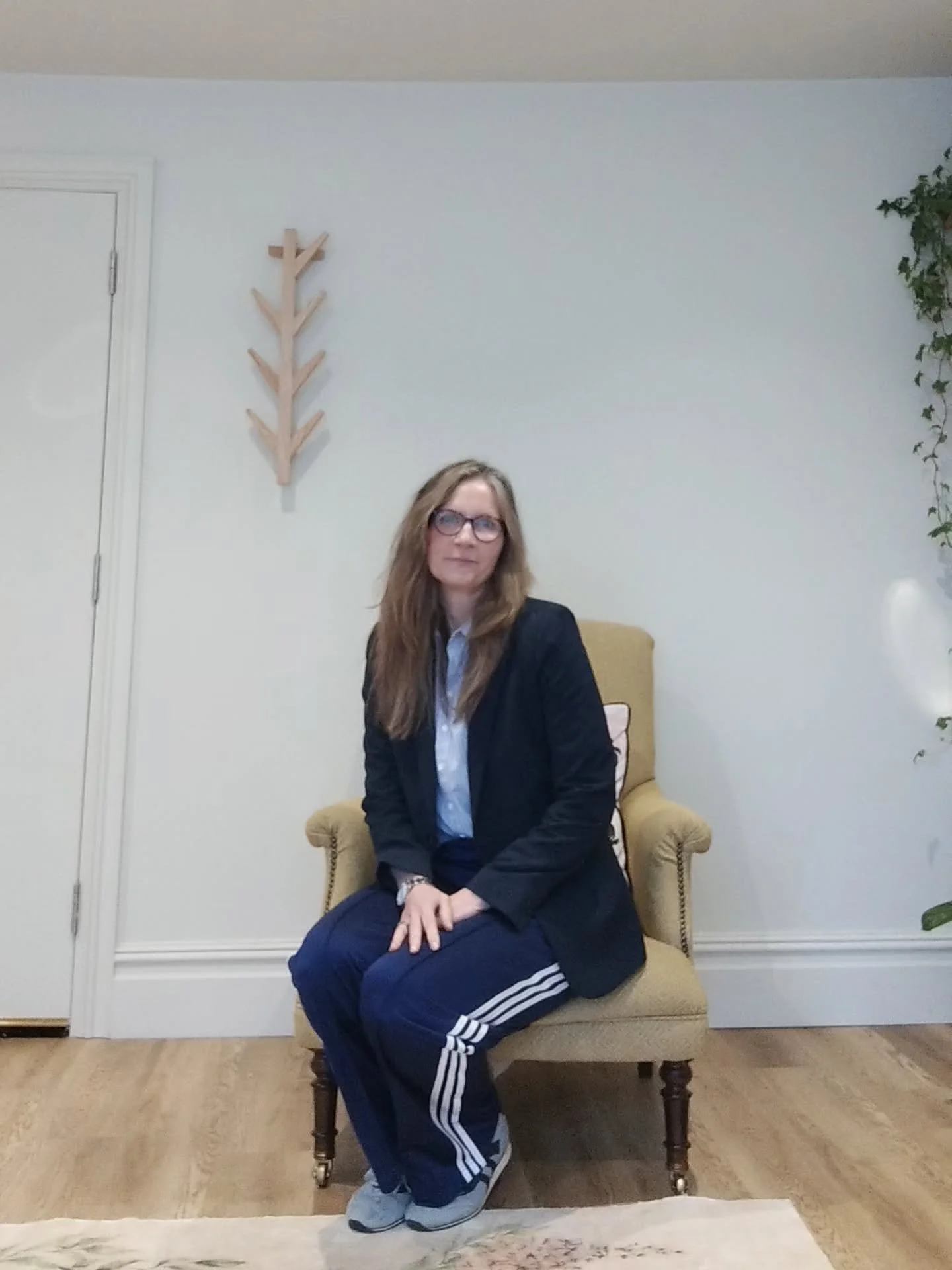 COMFORT ISNT THE PROBLEM - SETTLING IS...

There&rsquo;s a quiet moment many women reach where their style starts to feel invisible.

Not wrong. 
Not bad. 
Just muted. 
Safe. 
Easy to overlook&mdash;including by yourself. 

Often, it begins with reli