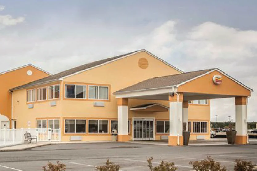 Quality Inn Georgetown Outdoor Pool, WiFi, Complimentary Breakfast 4 miles from The Pointe 302-854-9400