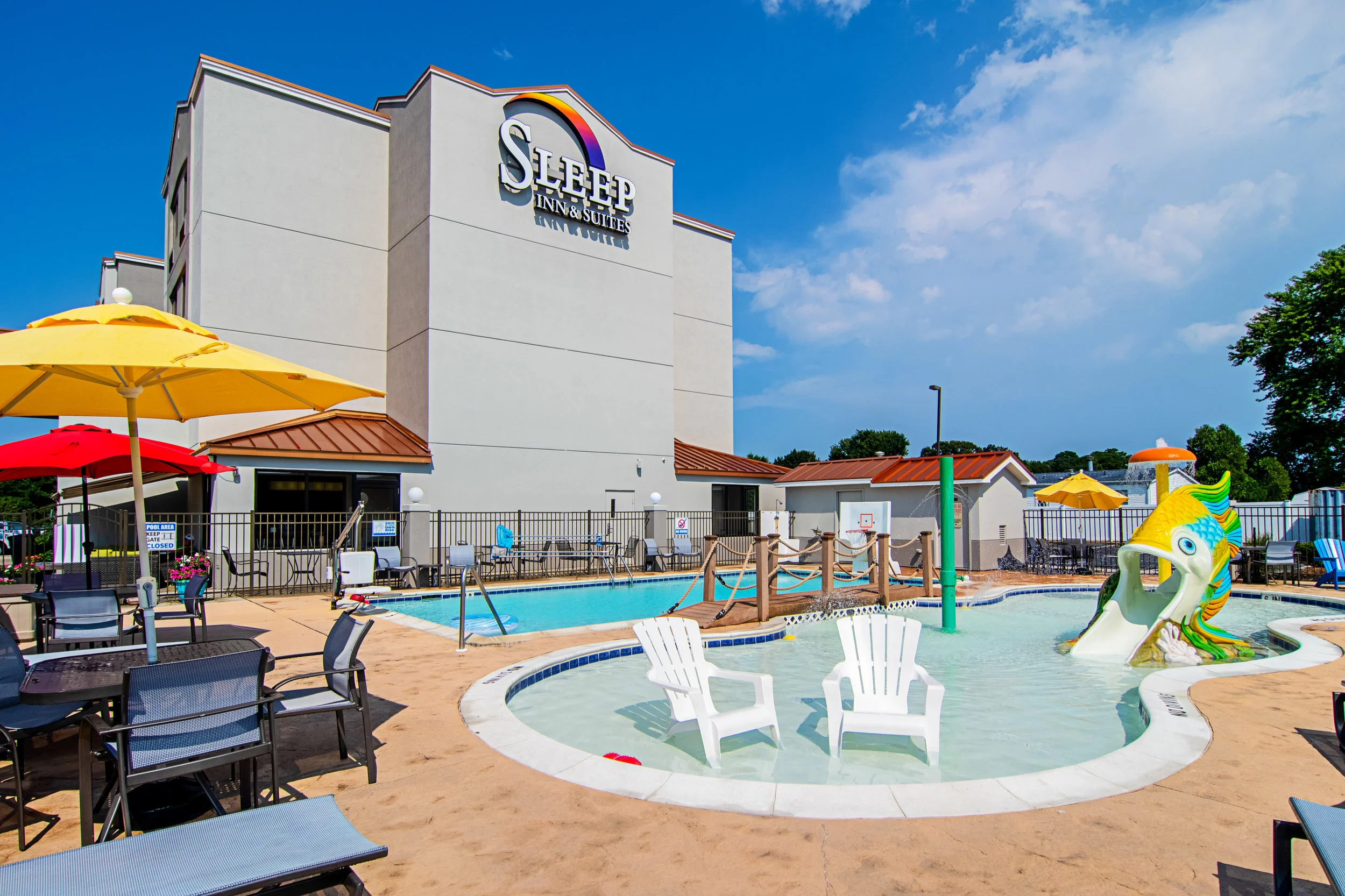 Sleep Inn and Suites Lewes Outdoor Pool, Breakfast 13 miles 302-645-6464