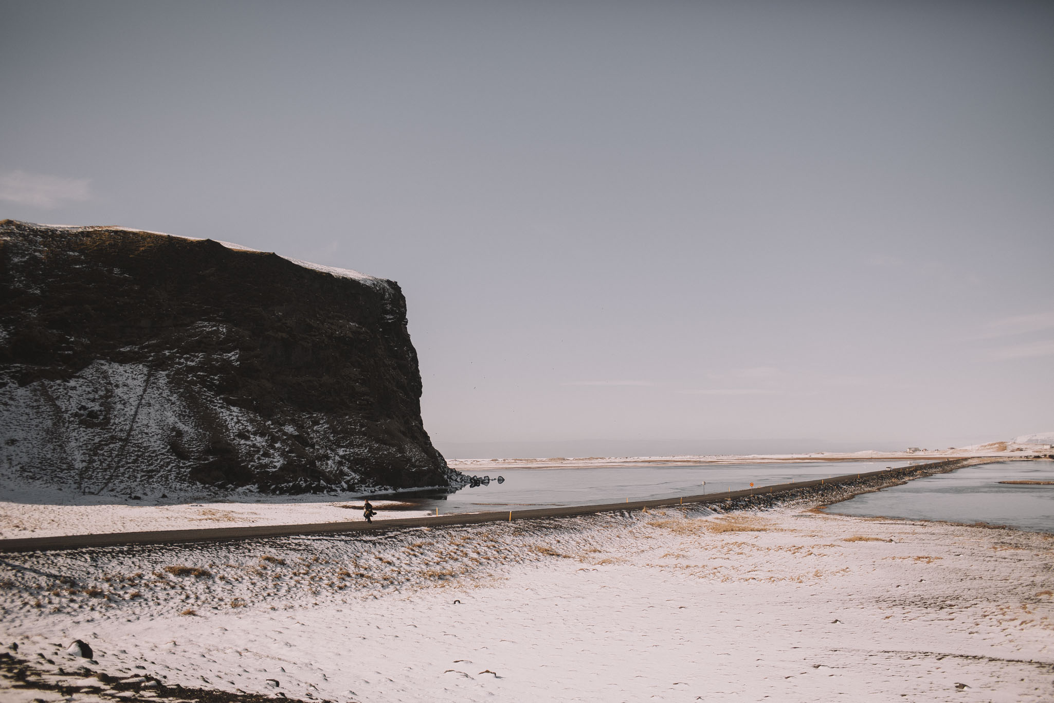 Road-trip-Islande-Iceland-Voyage-Travel-Portrait-Jérémy-Boyer-Sunny-day-between-Skogafoss-Dyrholaey-1.jpg