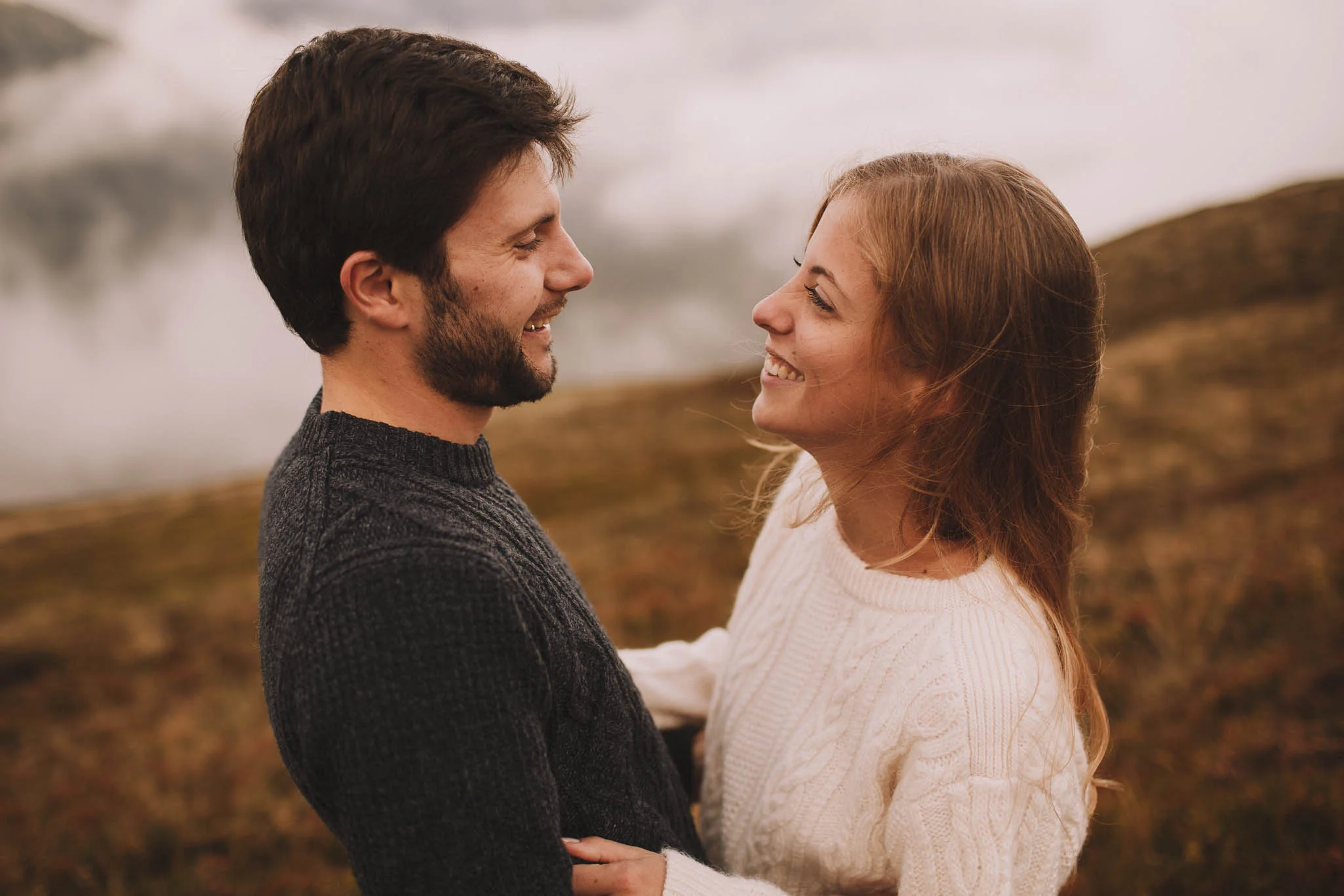 Pyrénées-mountains-wedding-photographer-jeremy-boyer-montagne-engagement-session-love-couple-18.jpg