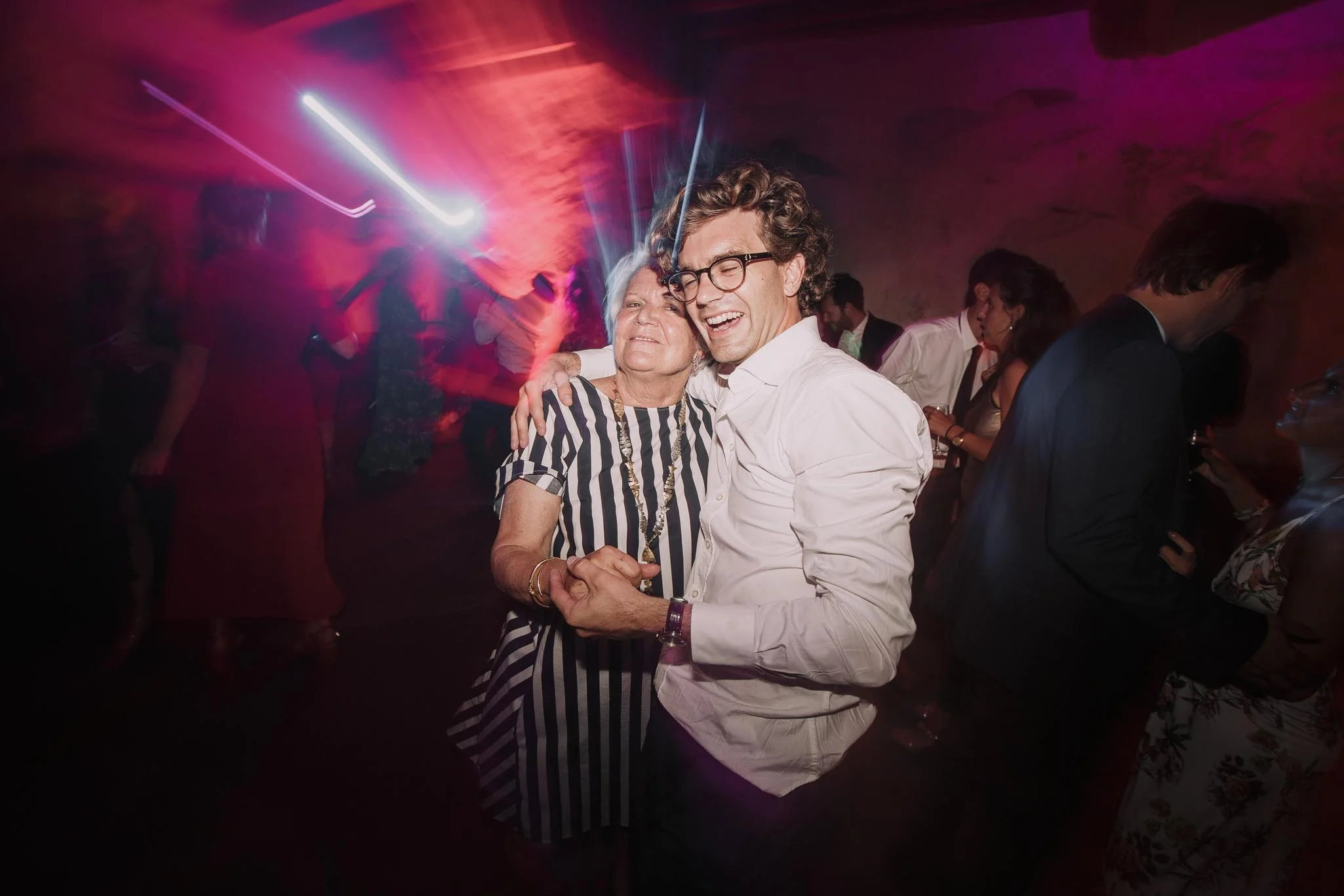 Photographe-mariage-bordeaux-jeremy-boyer-pays-basque-ihartze-artea-sare-robe-eleonore-pauc-couple-amour-186.jpg