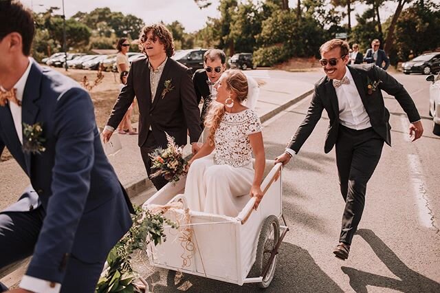 C + C -  Happiness and zero carbon emissions after church : check 👊🏻 MUA &amp; Hair : @lescoquettesparty 
Dress : @margauxtardits 
WP : @happiness_factory_mariages 
Coordination and flowers : @lncoevenement

#weddingceremony #weddingafterchurch #we