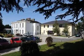 Sutton Park School is an International School accredited by the Council of International Schools and the New England Association of Schools and Colleges. It is a Co-Ed, non denominational Day school with an excellent Homestay programme.