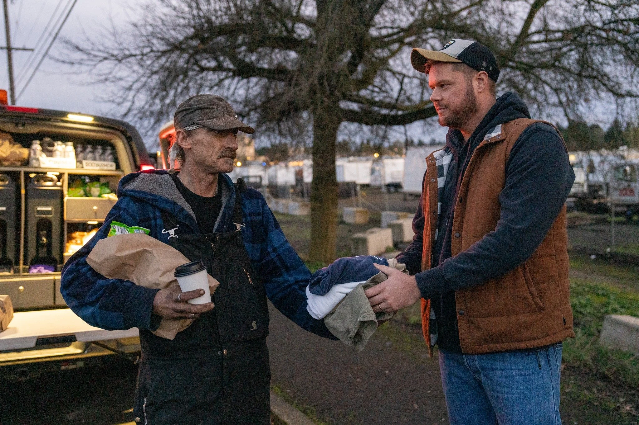 This week, leading up to Christmas, our Search + Rescue team will be out in camps and on the streets serving warm holiday meals to our neighbors experiencing homelessness. We will provide more than 380 meals, along with socks, coats, and hygiene item