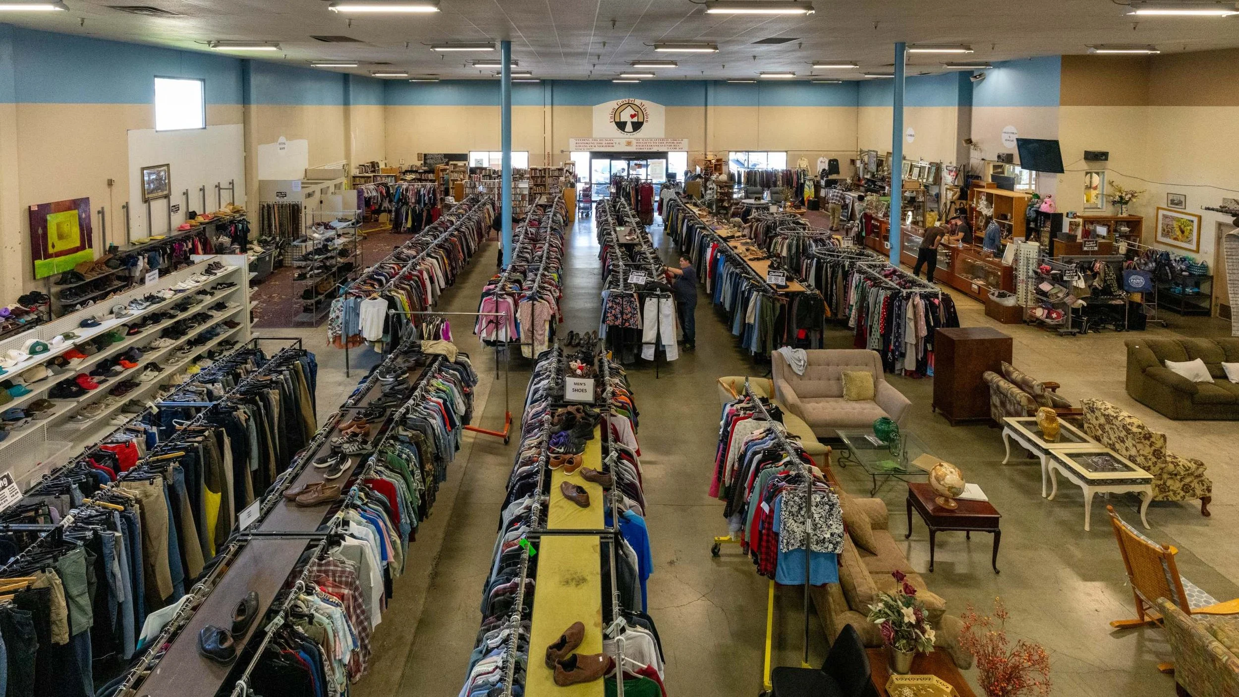 Union Gospel Mission Thrift Store in Tigard, OR - photo 2