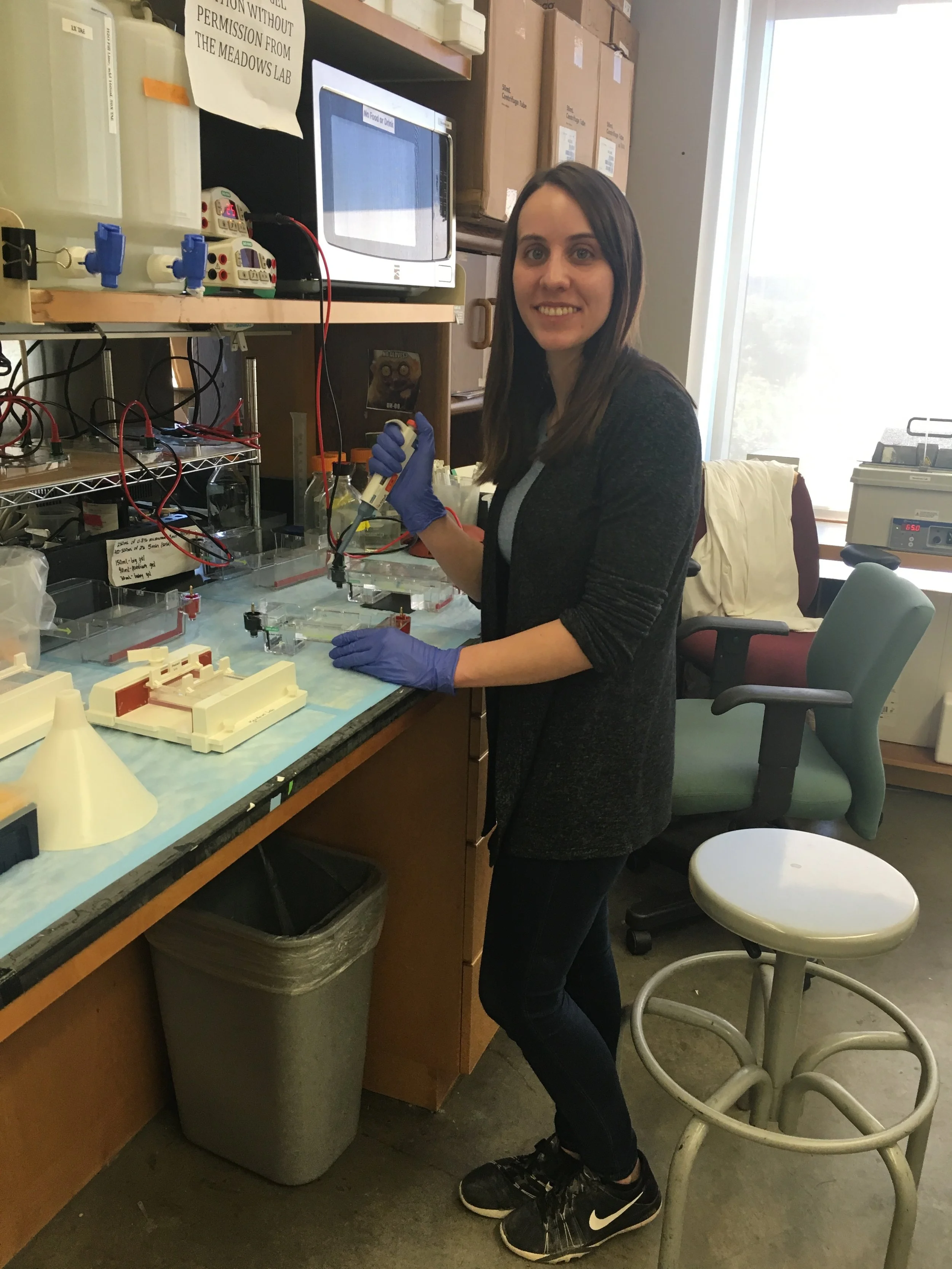 Kelsey Loading a Gel