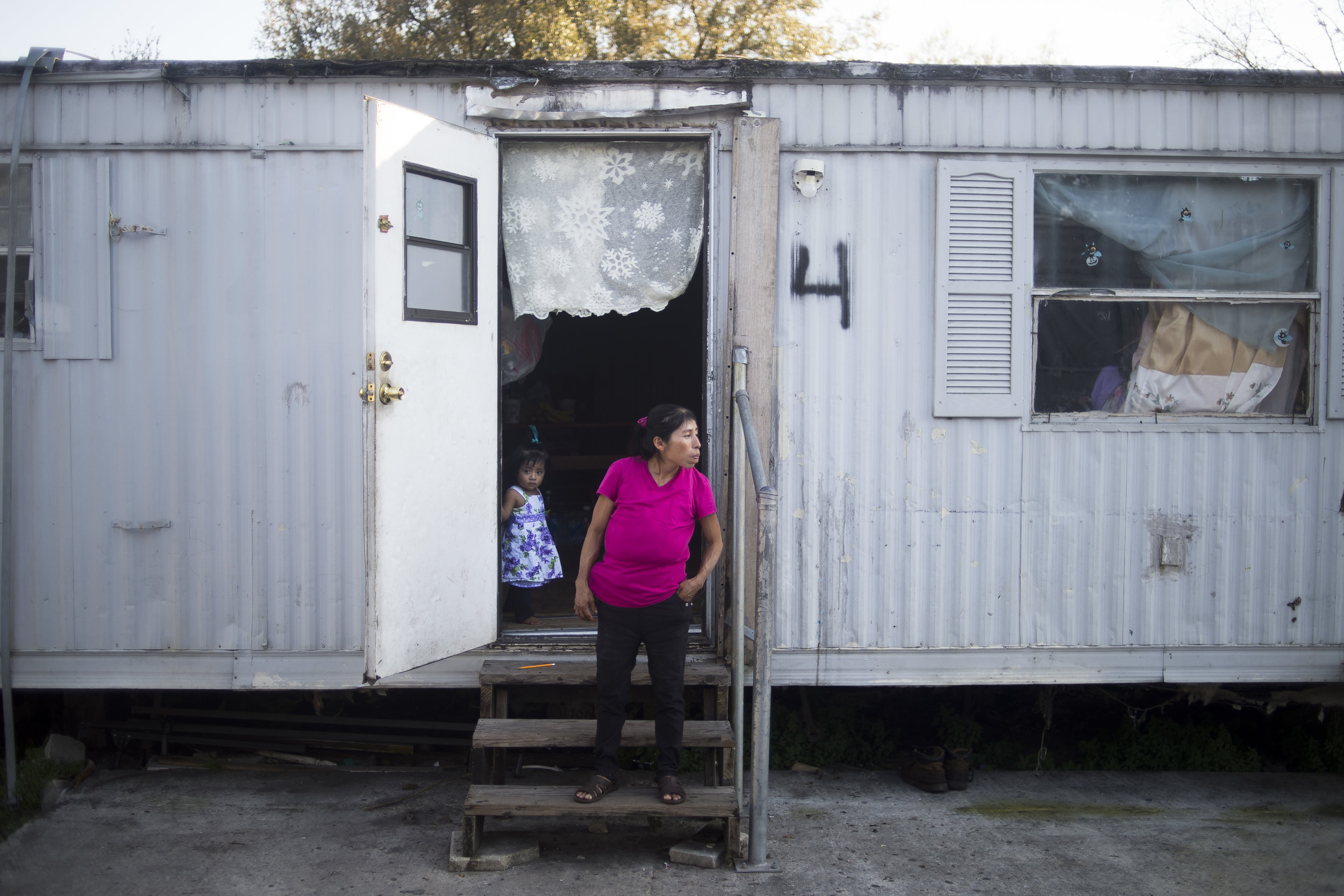  Florida’s Migrant Farm Workers for the Washington Post. “After Trump’s immigration order, anxiety grows in Florida’s farm fields.” 