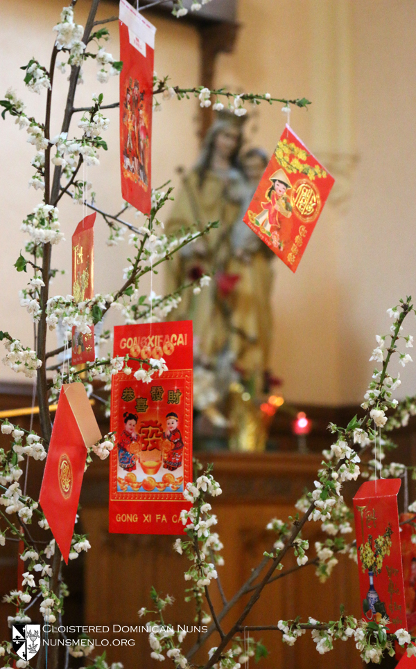 Red Envelope Tree IMG_7062.jpg