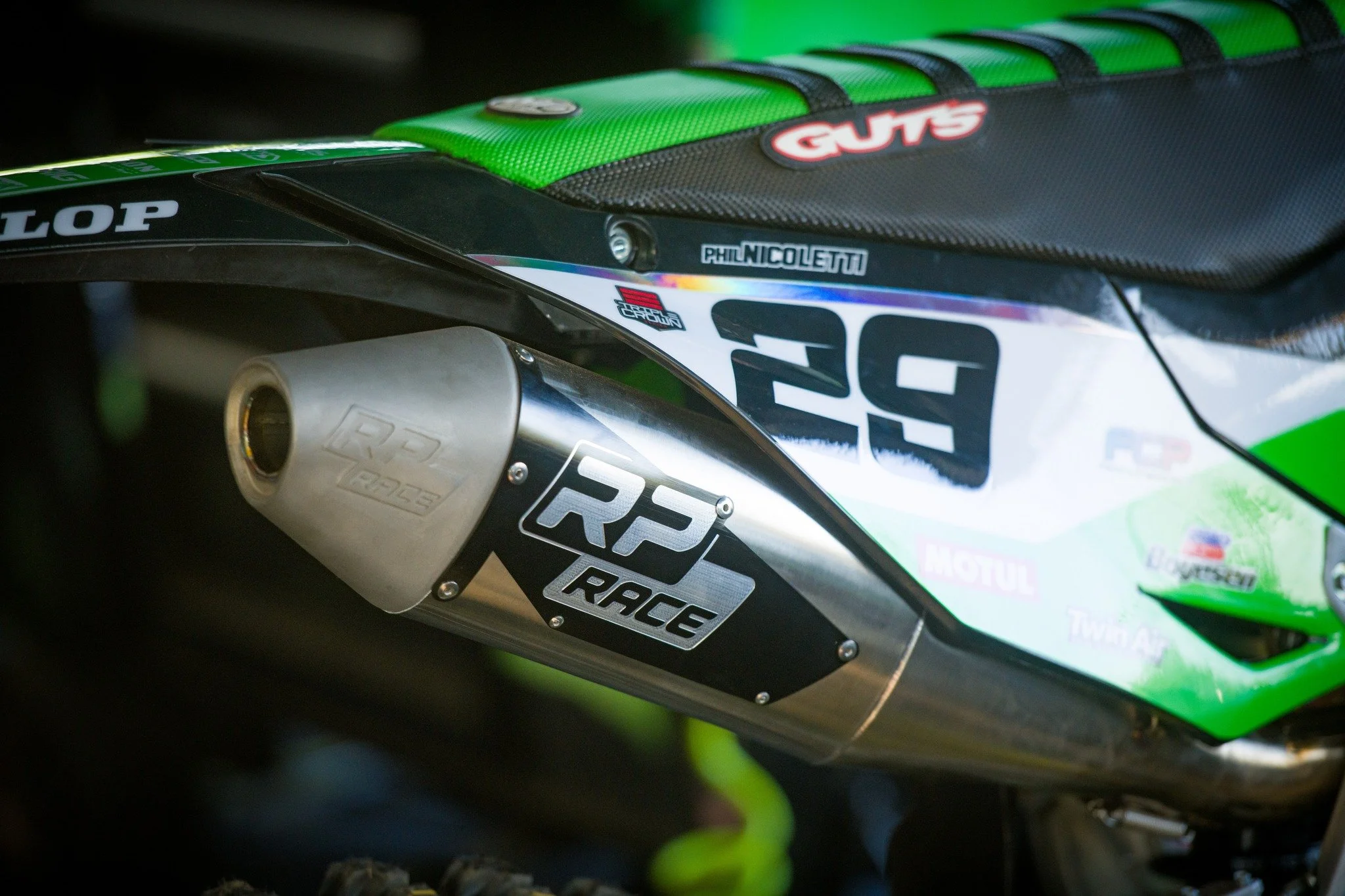 The @canadiankawasaki team with @guts_racing_inc seat covers 🤘