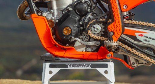 Upgrade your bike with the @worksconnection  engine plugs!

#dirtbike #mx