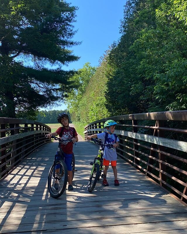 Adventure buddies #1 and #2. Tip: if you want to become better at running but lack the motivation, take two kiddos on bikes that you have to run to catch up with.🤪 Oh they will for sure require payment in a mid-ride creamee stop, but still. Very eff