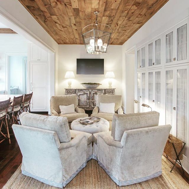 How about this for a cozy kitchen sitting area? Gorgeous home throughout. #homesweethome #builder #design #architecture #construction #homesofinsta #kitchen #cozy #nashville #montgomeryclassic