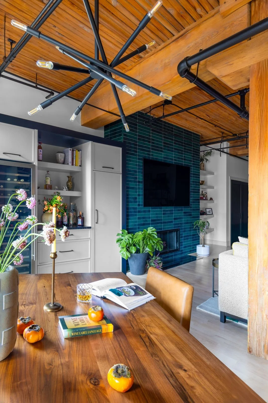 N&M River North Condo-Dining area2.jpg