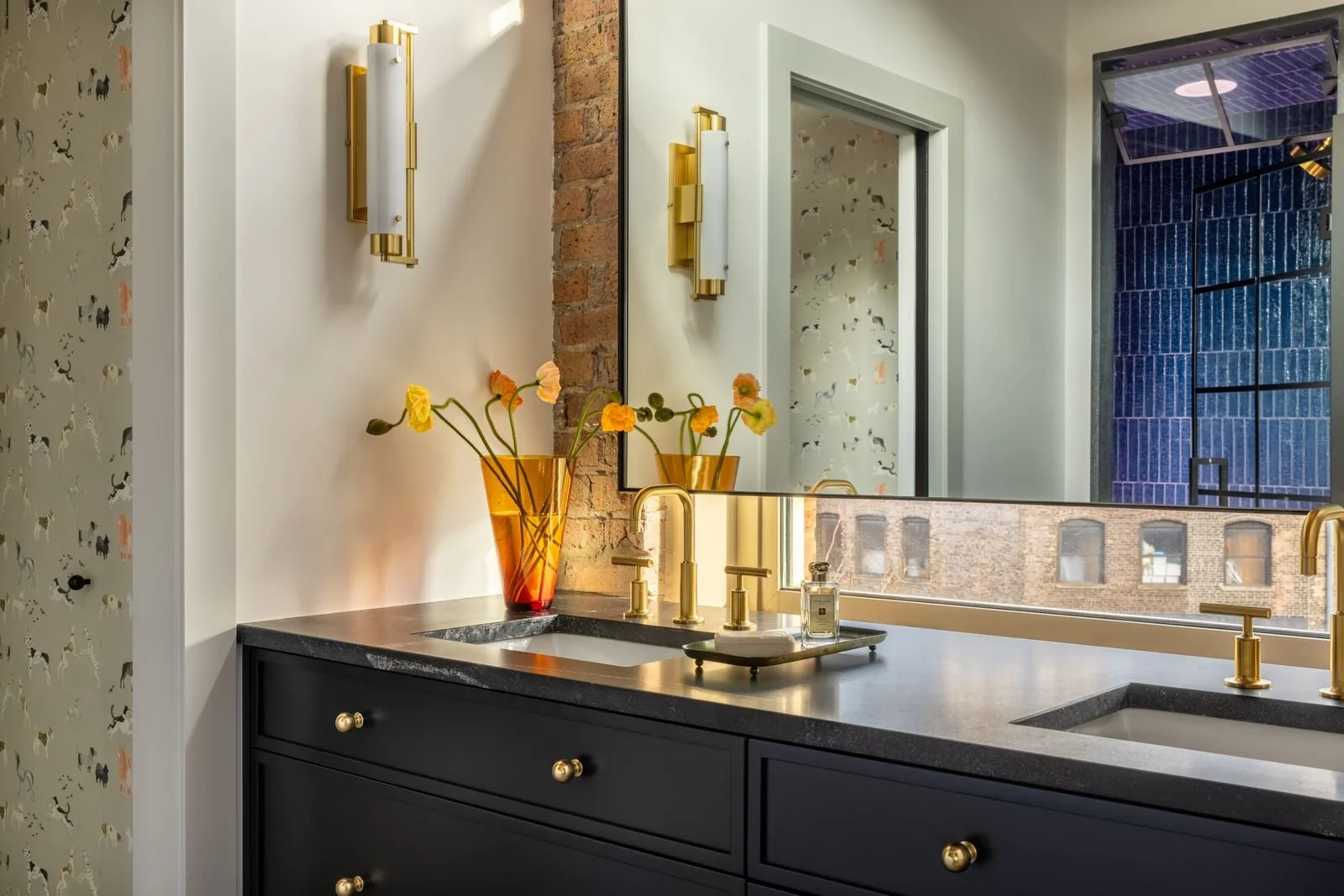 N &M River North Condo-Primary bath vanity2.jpg