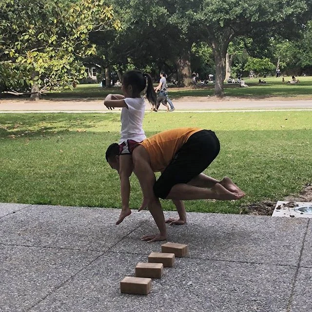 This pretty much sums up my weekend. 😂 Happy Monday! #dreambig
.
📷: @thien812
.
.
.
.
.
.
#weekend #weekendvibes #sunday #sundayfunday #acro #acroyoga #yoga #calisthenics #circusarts #circus #handstand #handstandswithfriends #handbalance #crow #cro