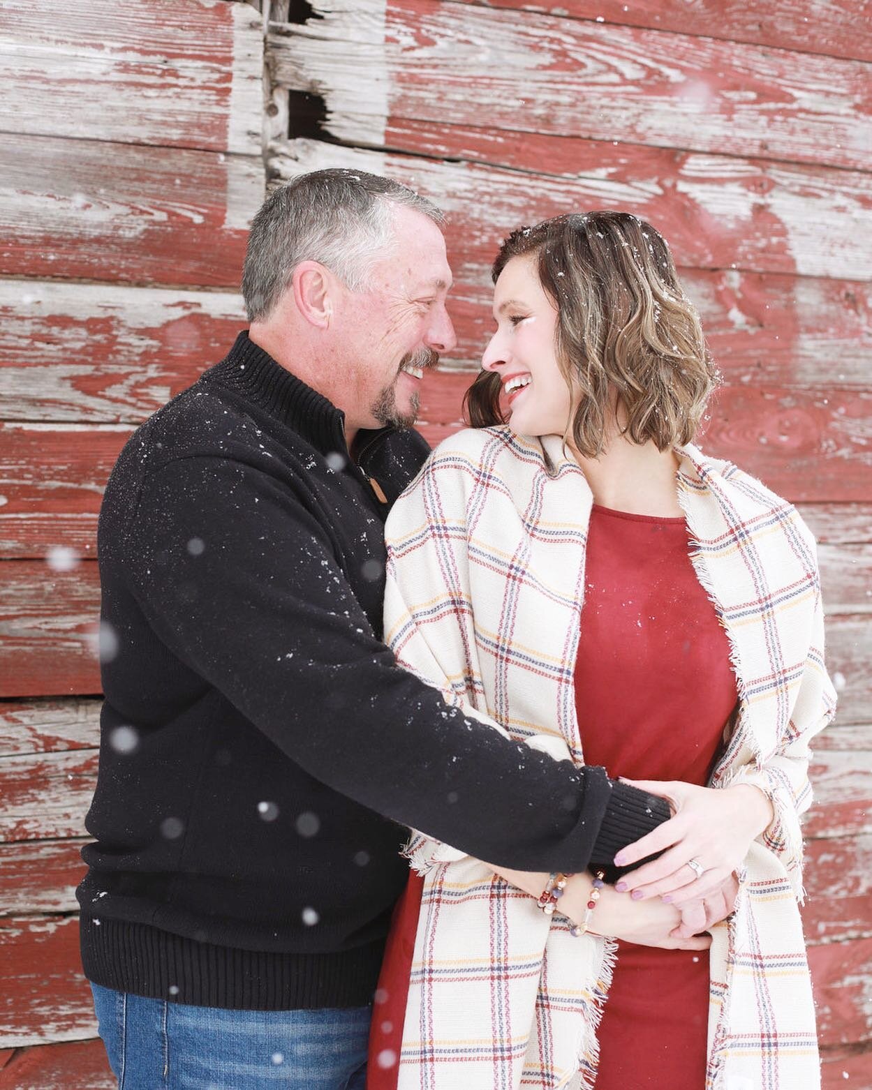 I&rsquo;m not saying I&rsquo;m looking forward to the possibility of snow, but I am saying that if it snows then I&rsquo;m down for snow photo sessions... so hit me up if you are near Cushing! 🤷🏼&zwj;♀️❄️&hearts;️
.
.
.
#Bdavisphotography #bdavisbr
