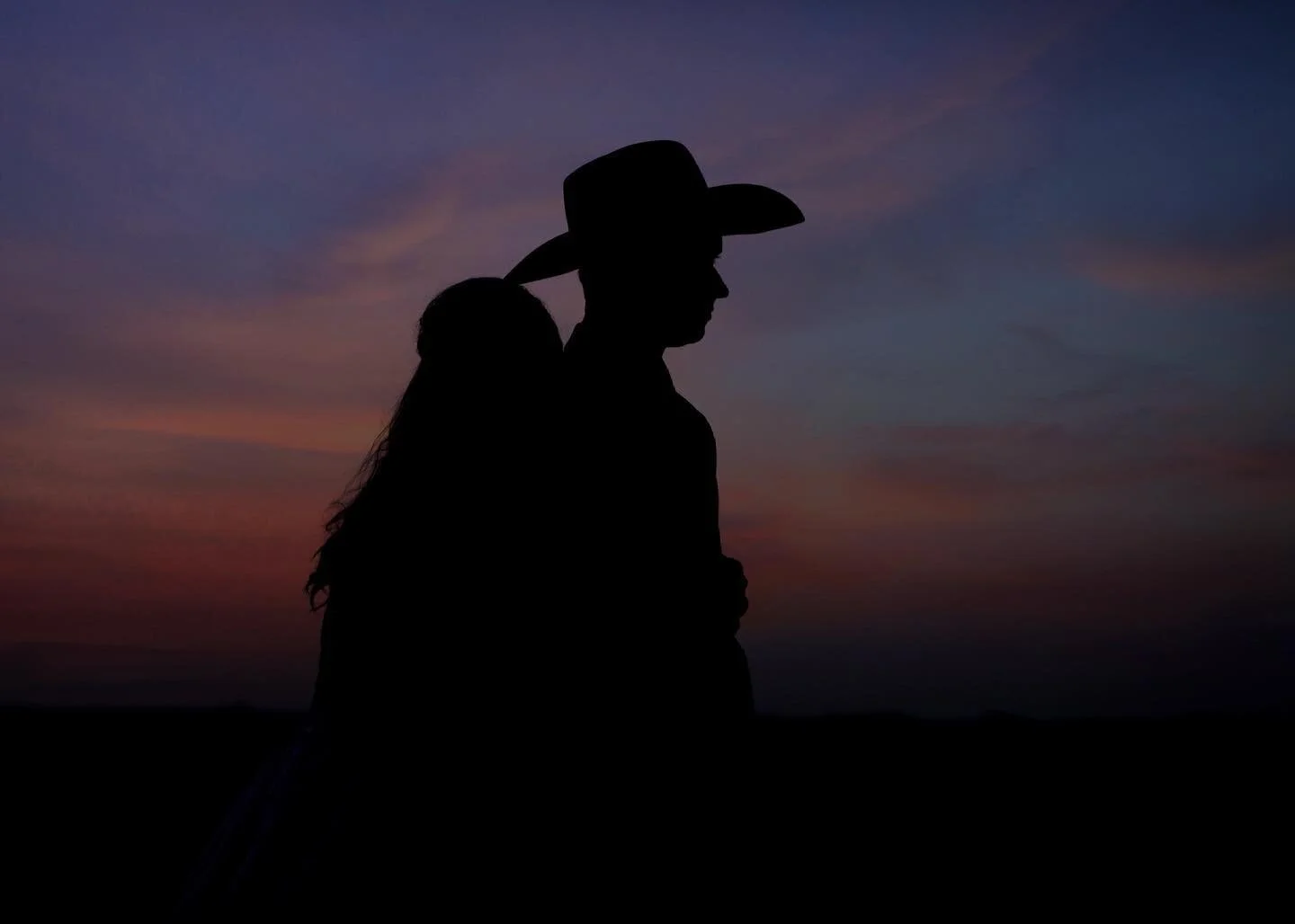 Purple tones have became my new favorite thing lately and apparently it must be popular with all the purple I&rsquo;m seeing in stores and online. Don&rsquo;t ask me why it&rsquo;s growing on me... although it might have something to do with @logan_l