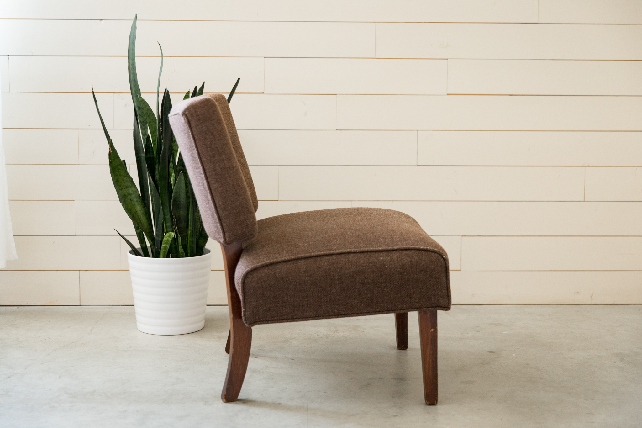 Iris Chair