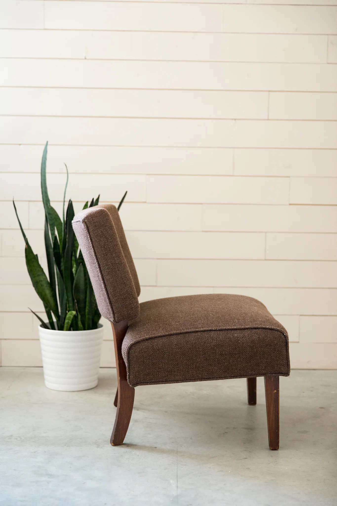 Iris Chair