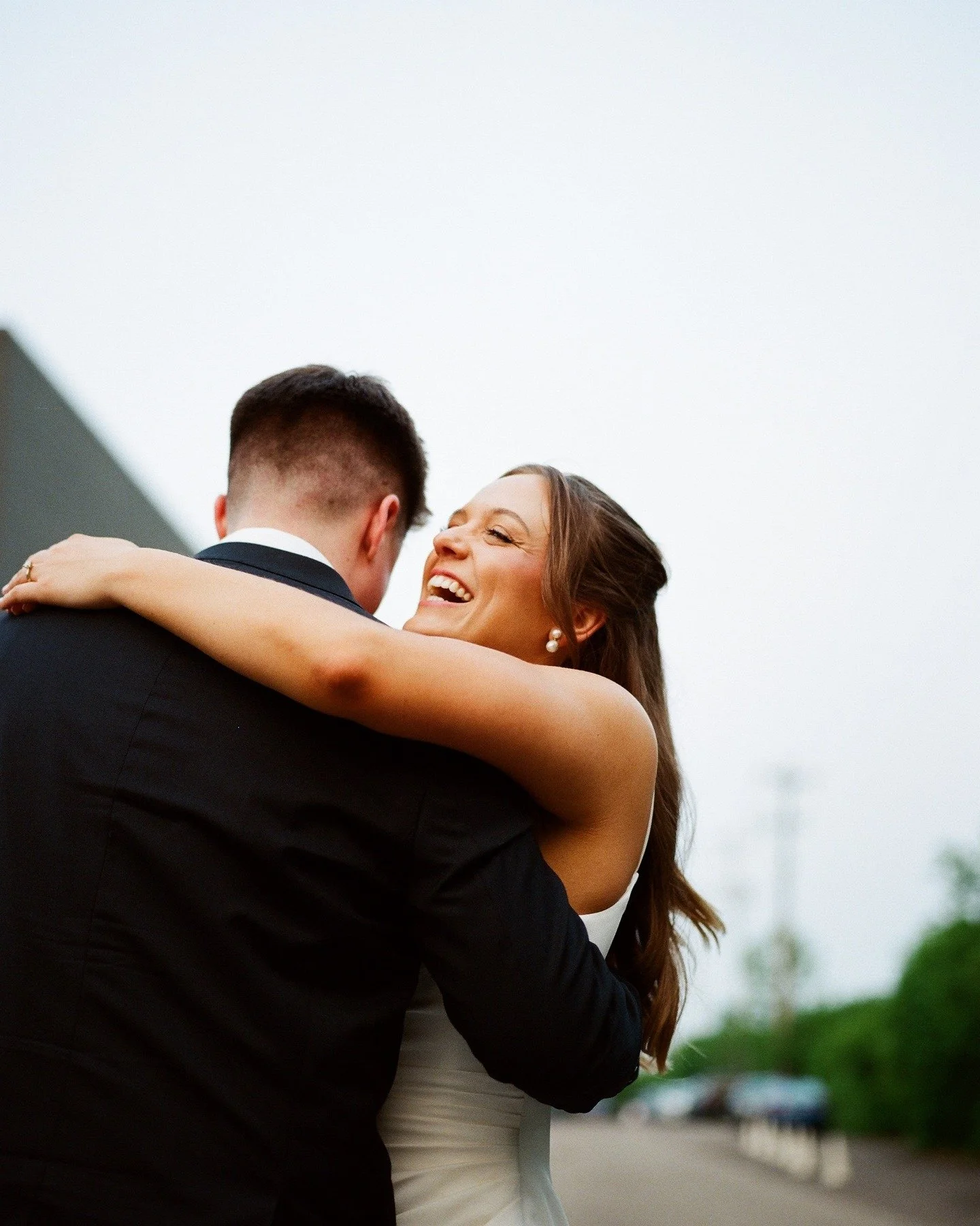 Julianne + Mario's day on film from @zoeprindsflashweddings is iconic. 

Venue: @paikkamn 
Coordination: @essenevents 
Beauty: @ladyvampartistry 
Dessert: @sebastianjoes 
Catering: @marnascatering 
DJ: @instantrequestdj 
Floral: @fireweedflowerco 
Ph