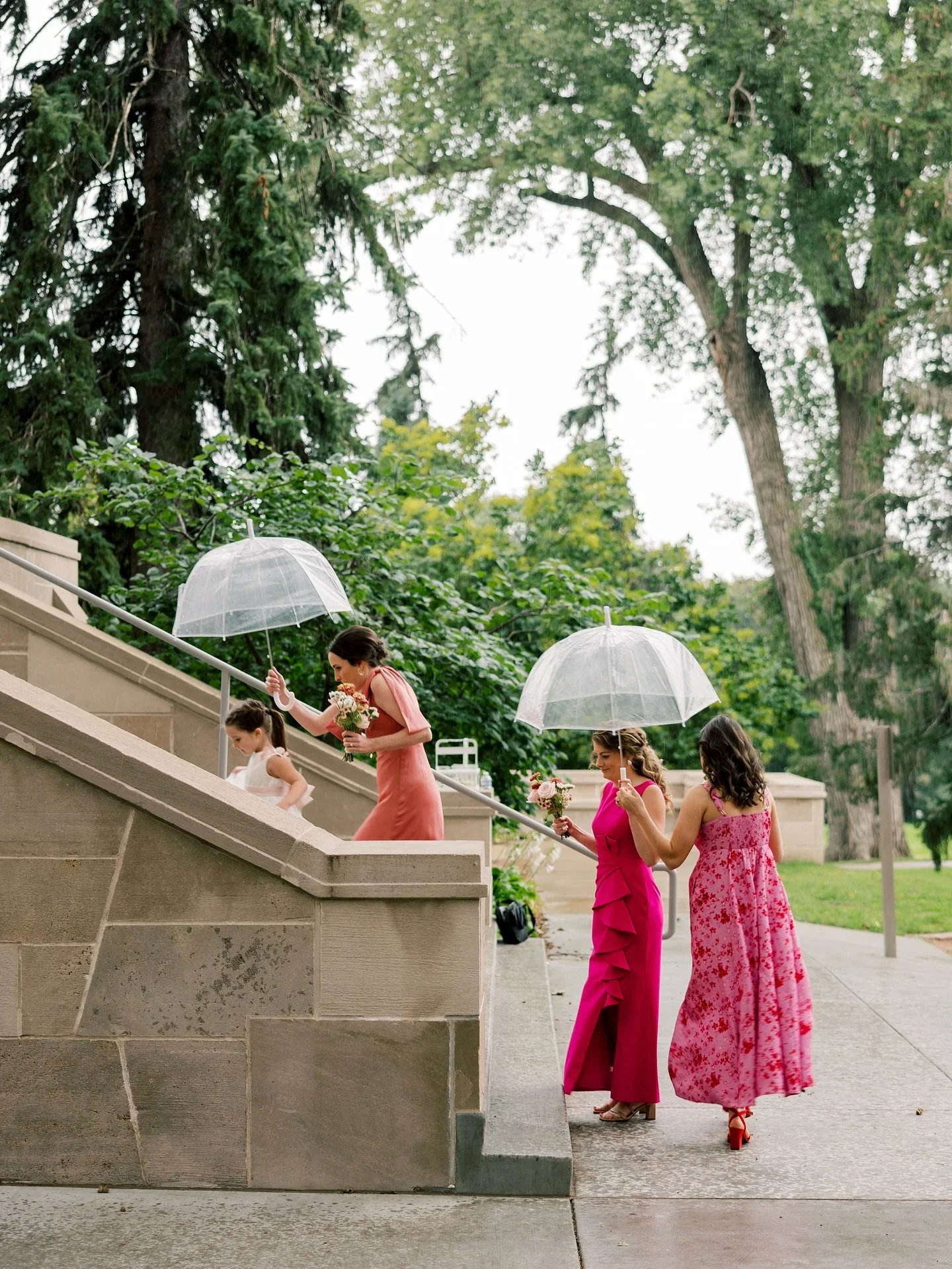 The dress collection that Claire&rsquo;s girlies had were so gorgeous. Mismatched bridesmaid dresses is a trend that I hope never goes away. 

Photo: @rachgraff 
Floral + Coordination: @essenevents 
Beauty: @pal.in.drome.llc