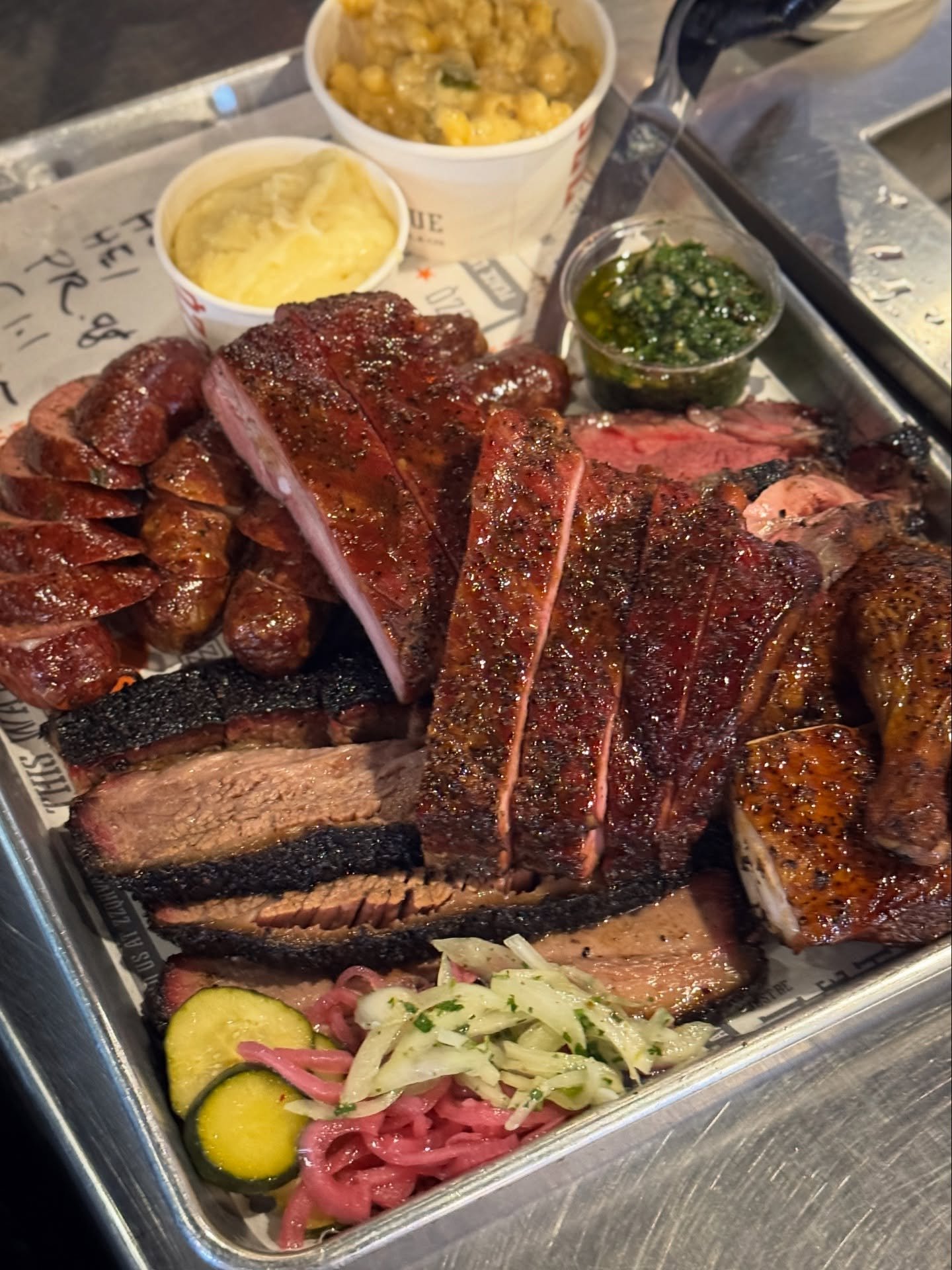Send this to that friend who could help you finish this whole tray and tell them to meet you in line. 🤠🍖 Prime Rib and Bacon Ribs are on the board this morning. Doors open at 11:00.