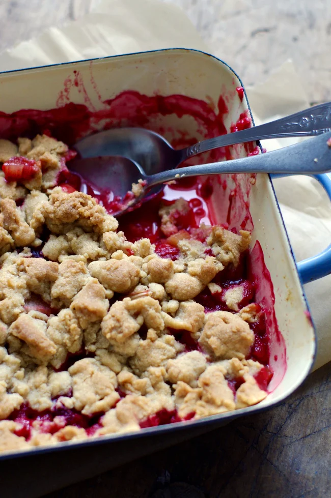 1Rhabarbercrumble6.jpg