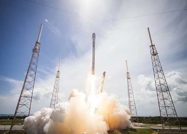 CRS-9 launches. Photo courtesy of Florida’s Space Coast.