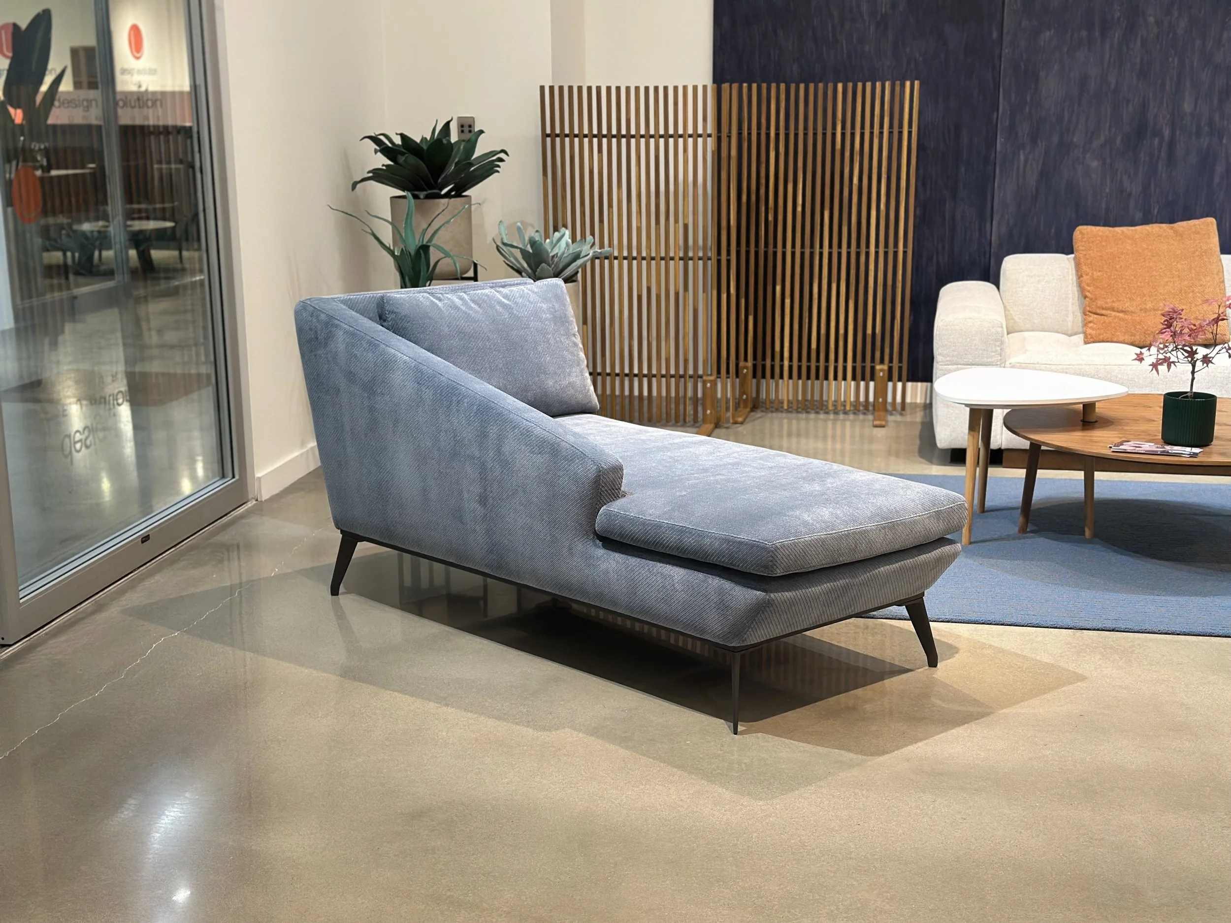 CLEO // AC-2152 ONE ARM CHAISE